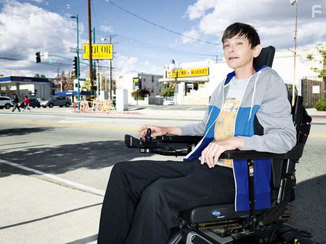 DJ Qualls in В норме (2013)