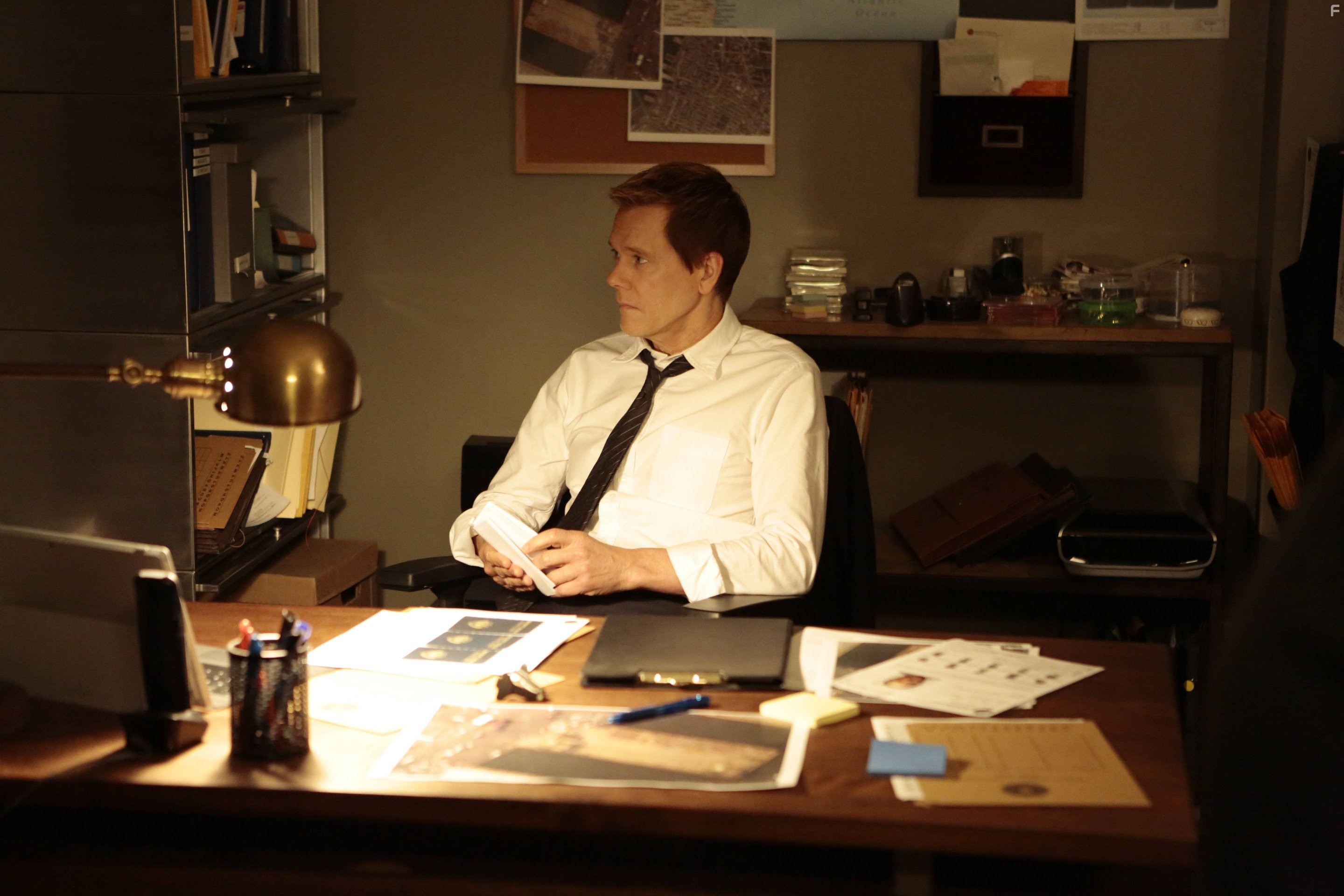 Kevin Bacon in Последователи (2013)