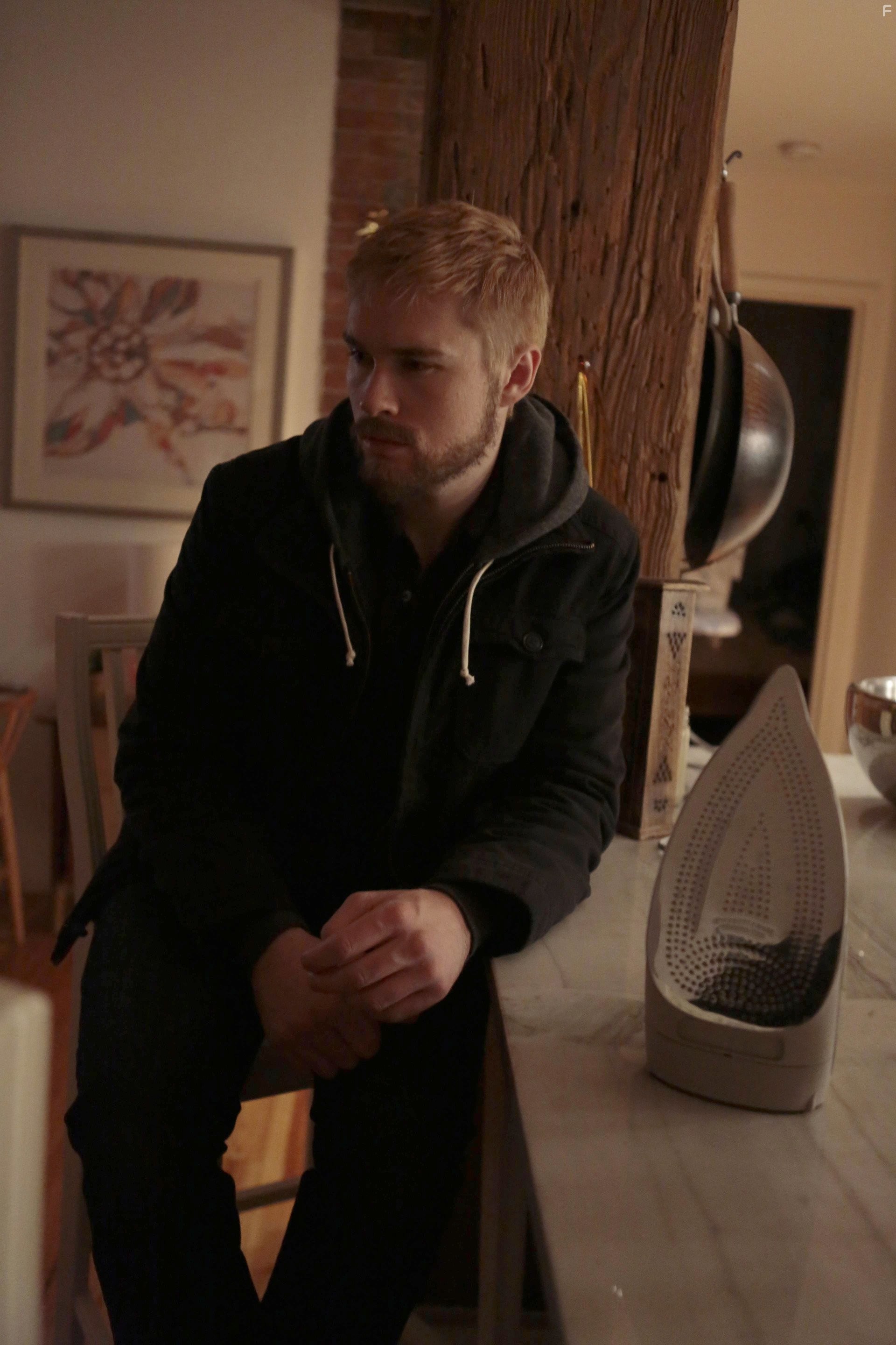 Sam Underwood in Последователи (2013)