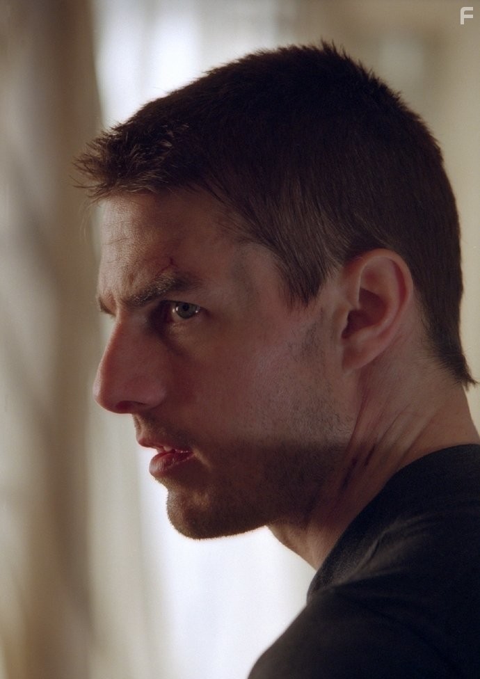 Tom Cruise in Особое мнение (2002)