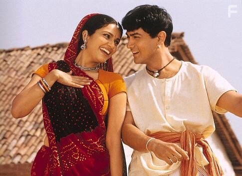 Aamir Khan and Gracy Singh in Лагаан: Однажды в Индии (2001)