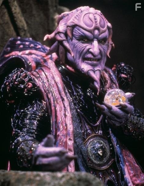 Paul Freeman in Могучие Морфы Рейнджеры Силы (1995)