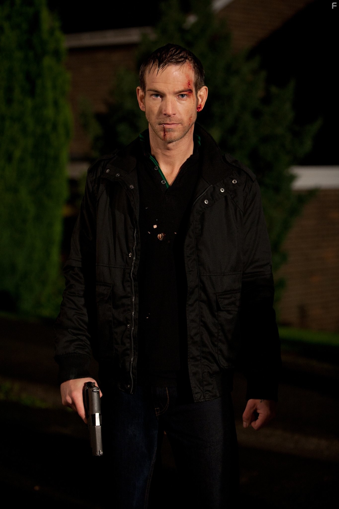 Sean Brosnan in Вторжение извне (2012)