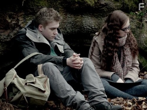 Bobby Lockwood and Louisa Connolly-Burnham in Волчья кровь (2012)