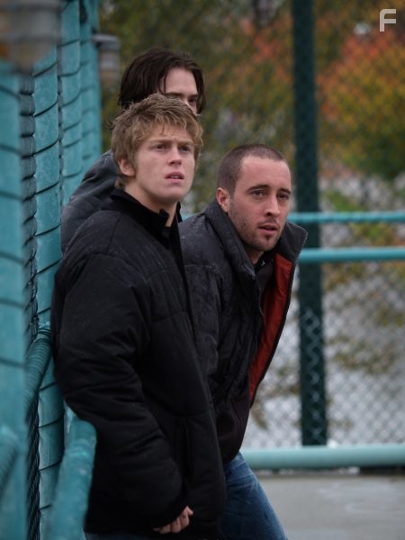 Andrew Francis and Alex O'Loughlin in Невидимый (2007)