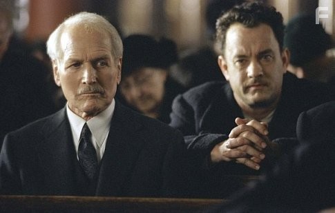 Paul Newman and Tom Hanks in Проклятый путь (2002)