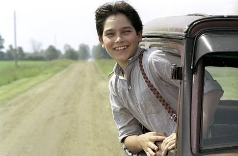Tyler Hoechlin in Проклятый путь (2002)