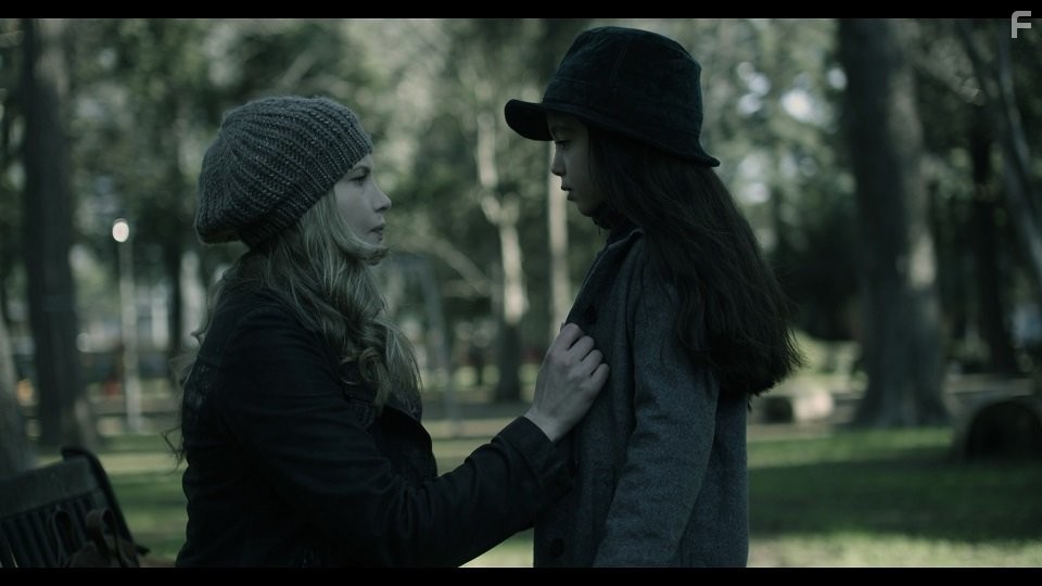 Harriet MacMasters-Green and Sabrina Jolie Perez in Фея (2012)