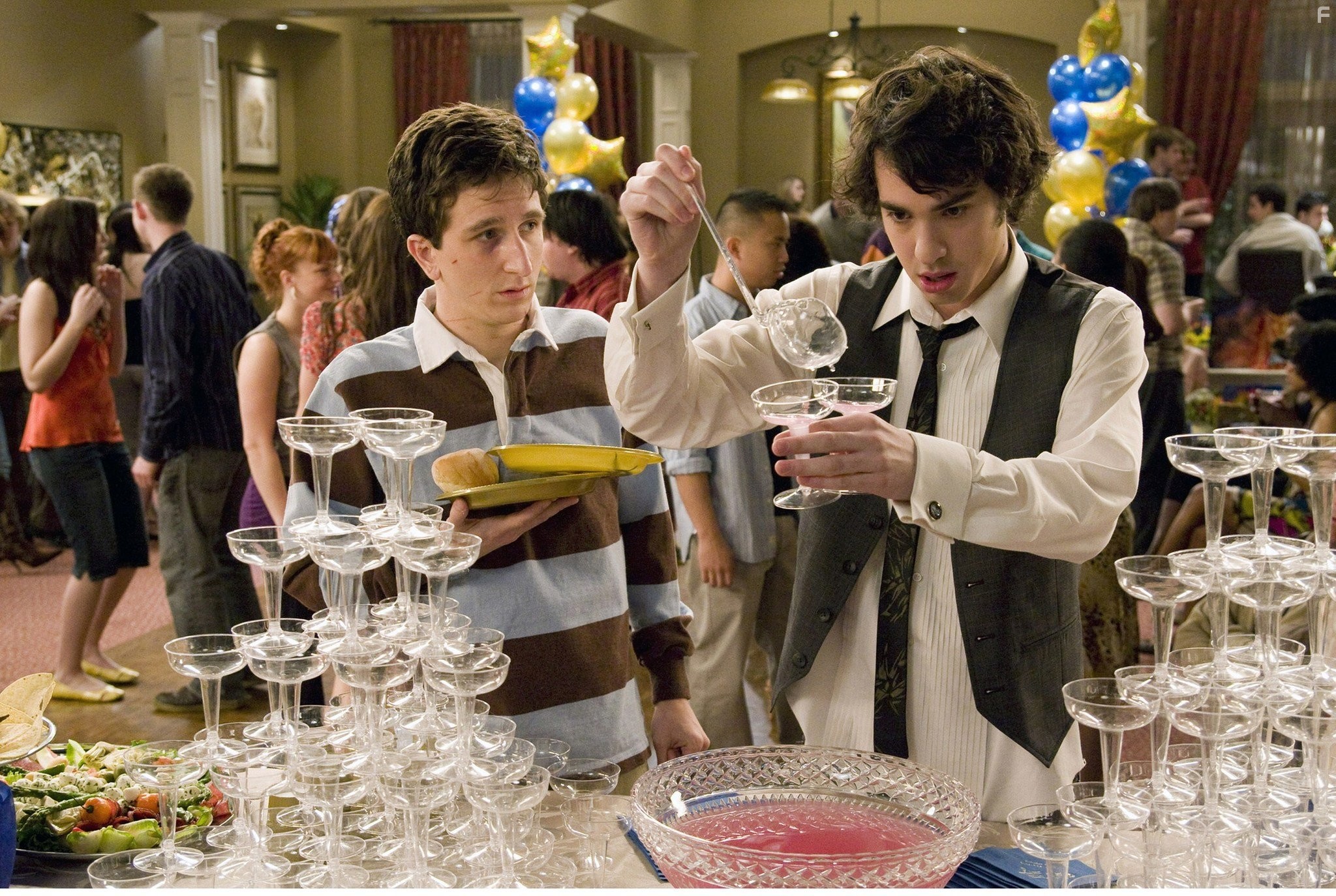 Paul Rust and Jack Carpenter in Ночь с Бет Купер (2009)