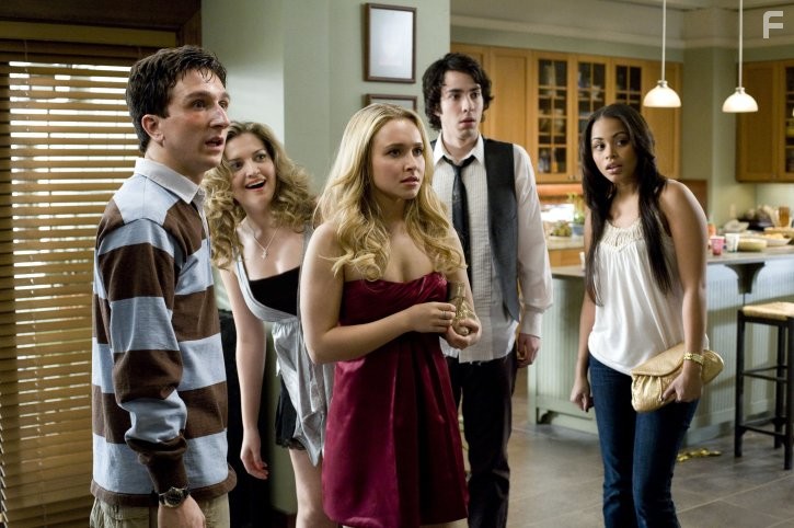 Hayden Panettiere, Lauren Storm, Paul Rust, Lauren London, and Jack Carpenter in Ночь с Бет Купер (2009)