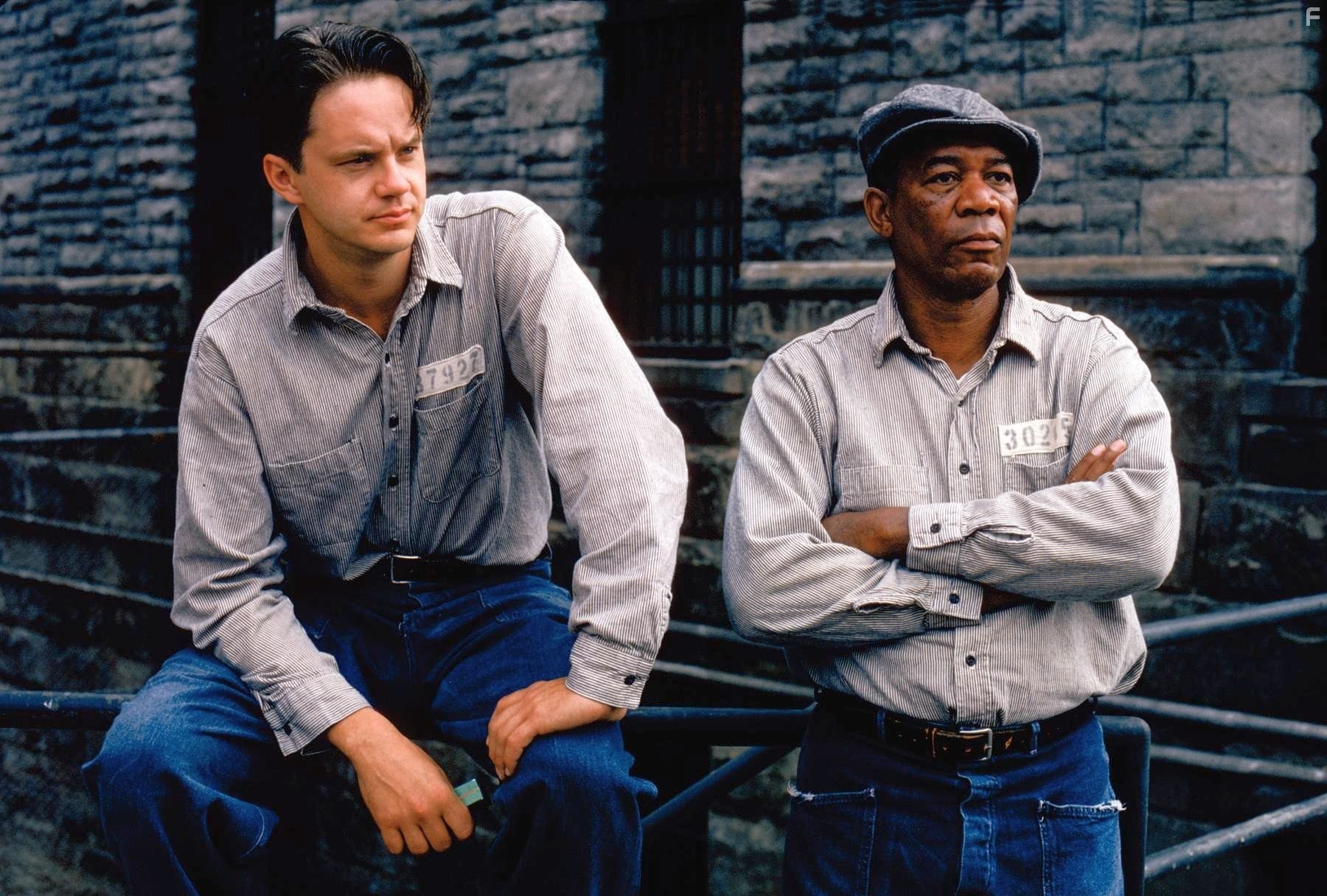 Morgan Freeman and Tim Robbins in Побег из Шоушенка (1994)
