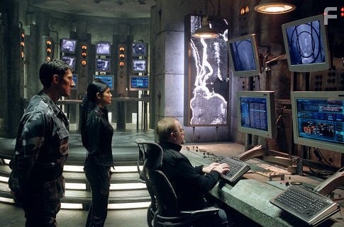 Brian Cox, Kelly Hu, and Peter Wingfield in Люди Икс-2 (2003)