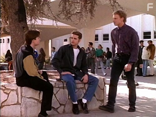 Jason Priestley and Ian Ziering in Beverly Hills 90210 (1990)