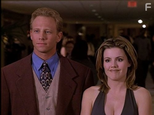 Kathleen Robertson and Ian Ziering in Beverly Hills 90210 (1990)