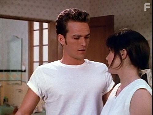 Luke Perry and Shannen Doherty in Beverly Hills 90210 (1990)
