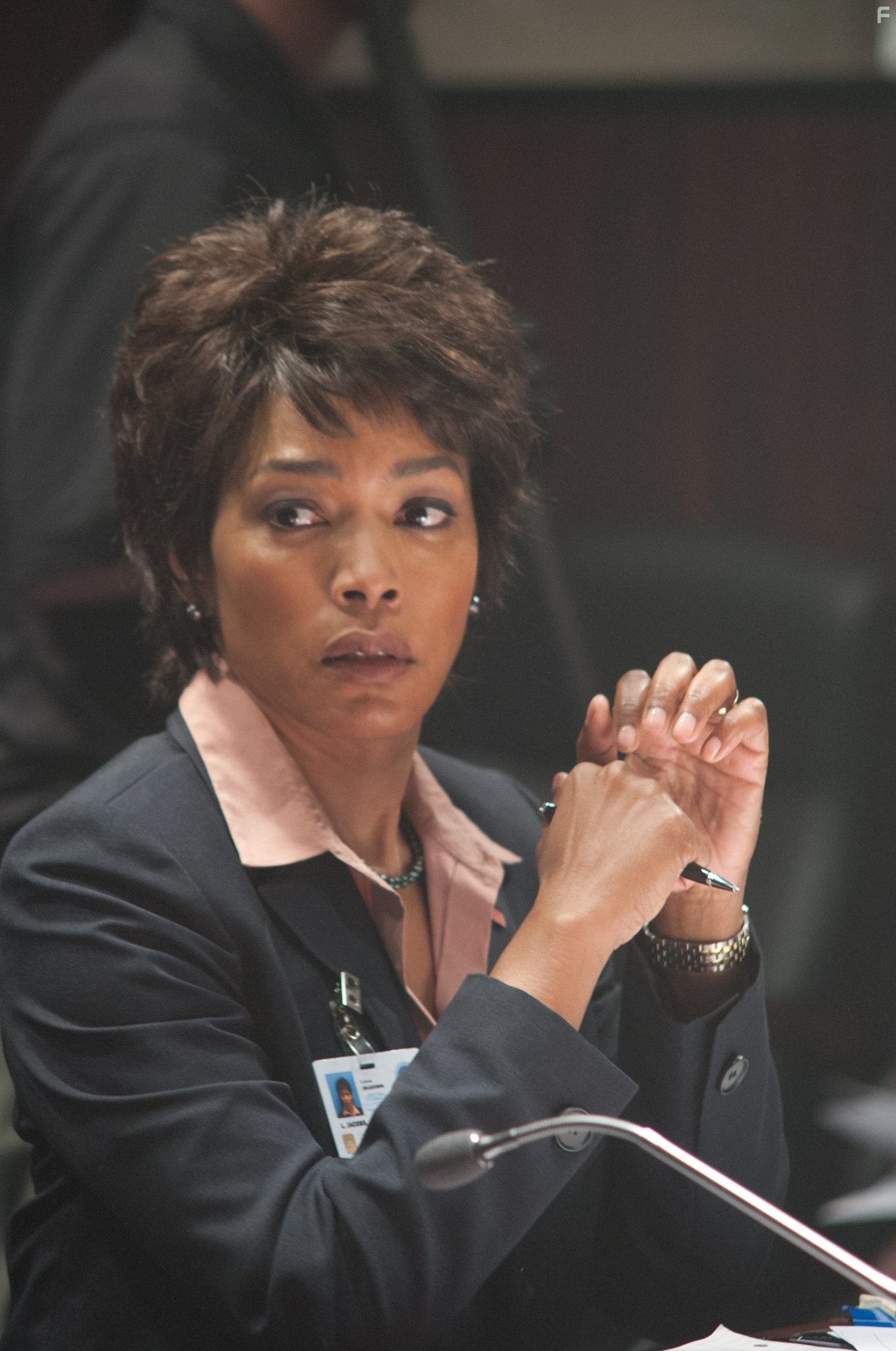 Angela Bassett stars as Lynne Jacobs in OLYMPUS HAS FALLEN.