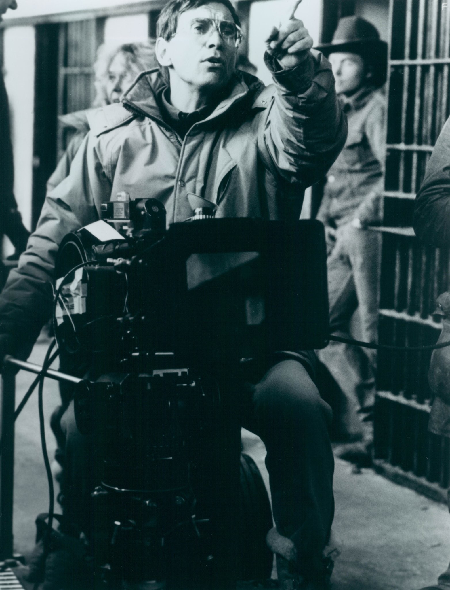 Andrey Konchalovskiy in Поезд-беглец (1985)