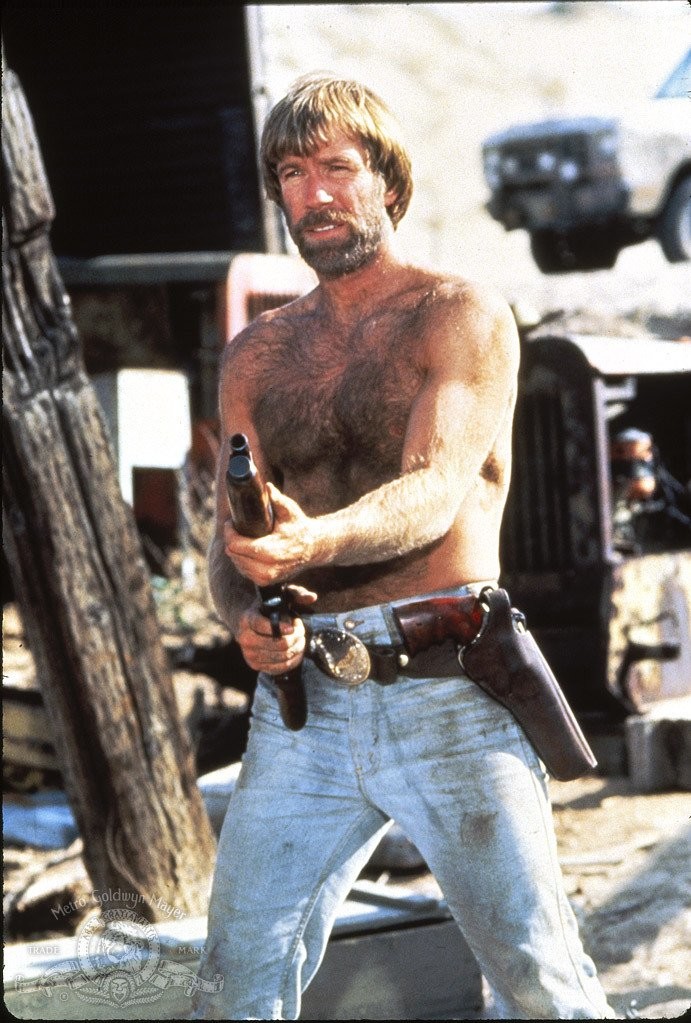 Chuck Norris in Одинокий волк МакКуэйд (1983)
