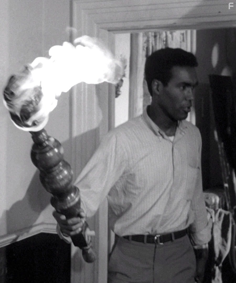 Duane Jones in Ночь живых мертвецов (1968)