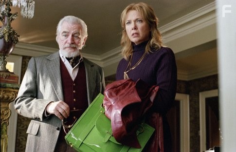 Annette Bening and Brian Cox in На острой грани (2006)