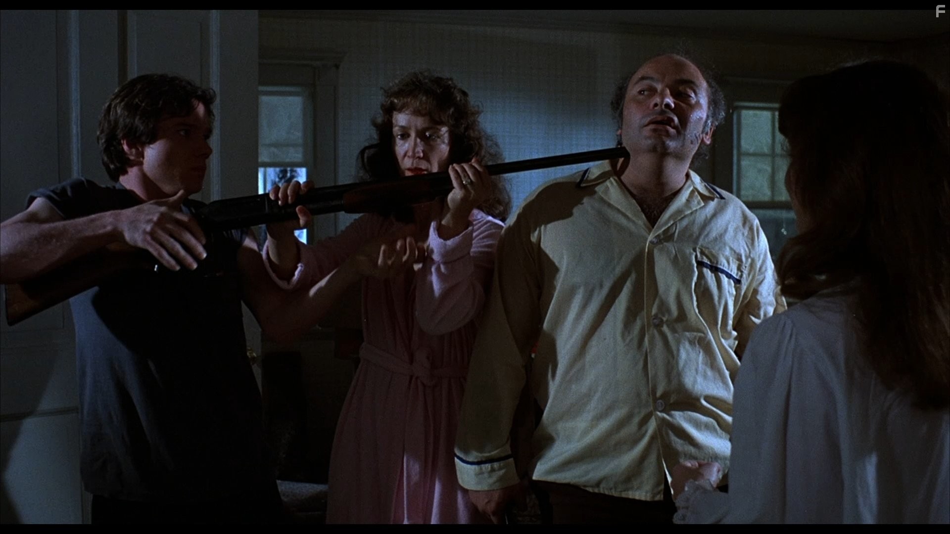 Rutanya Alda, Jack Magner, and Burt Young in Амитивилль 2: Одержимость (1982)