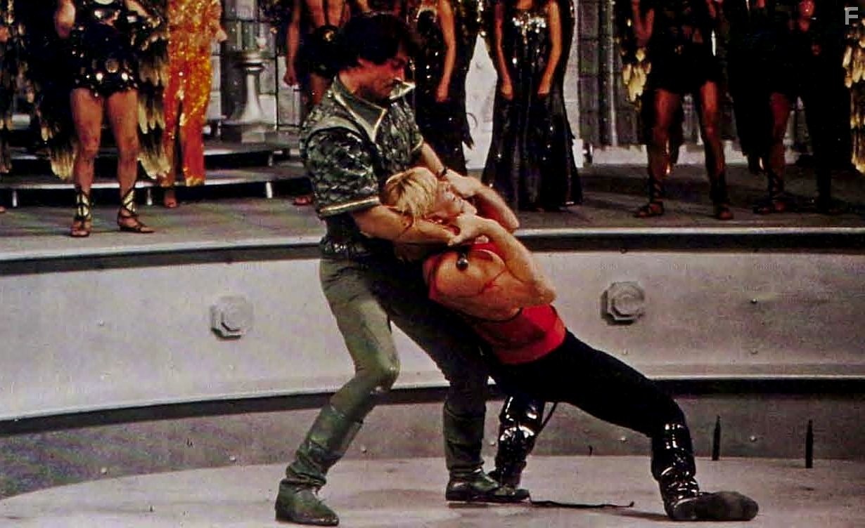 Timothy Dalton and Sam J. Jones in Флэш Гордон (1980)