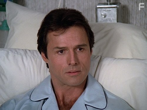 Michael Nader in Династия (1981)