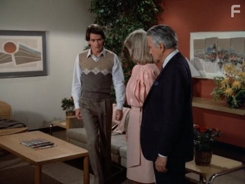 John Forsythe, Linda Evans, and Gordon Thomson in Династия (1981)