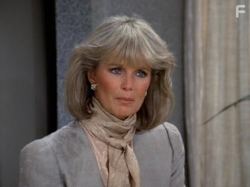 Linda Evans in Династия (1981)