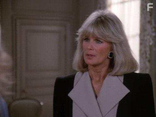 Linda Evans in Династия (1981)