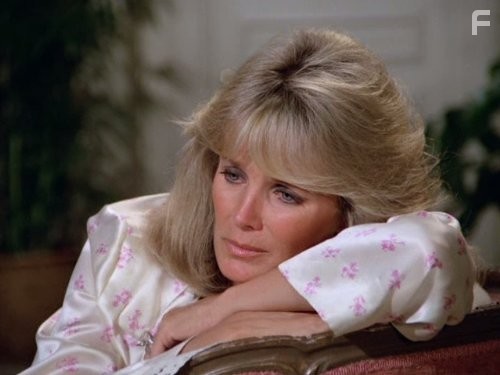 Linda Evans in Династия (1981)