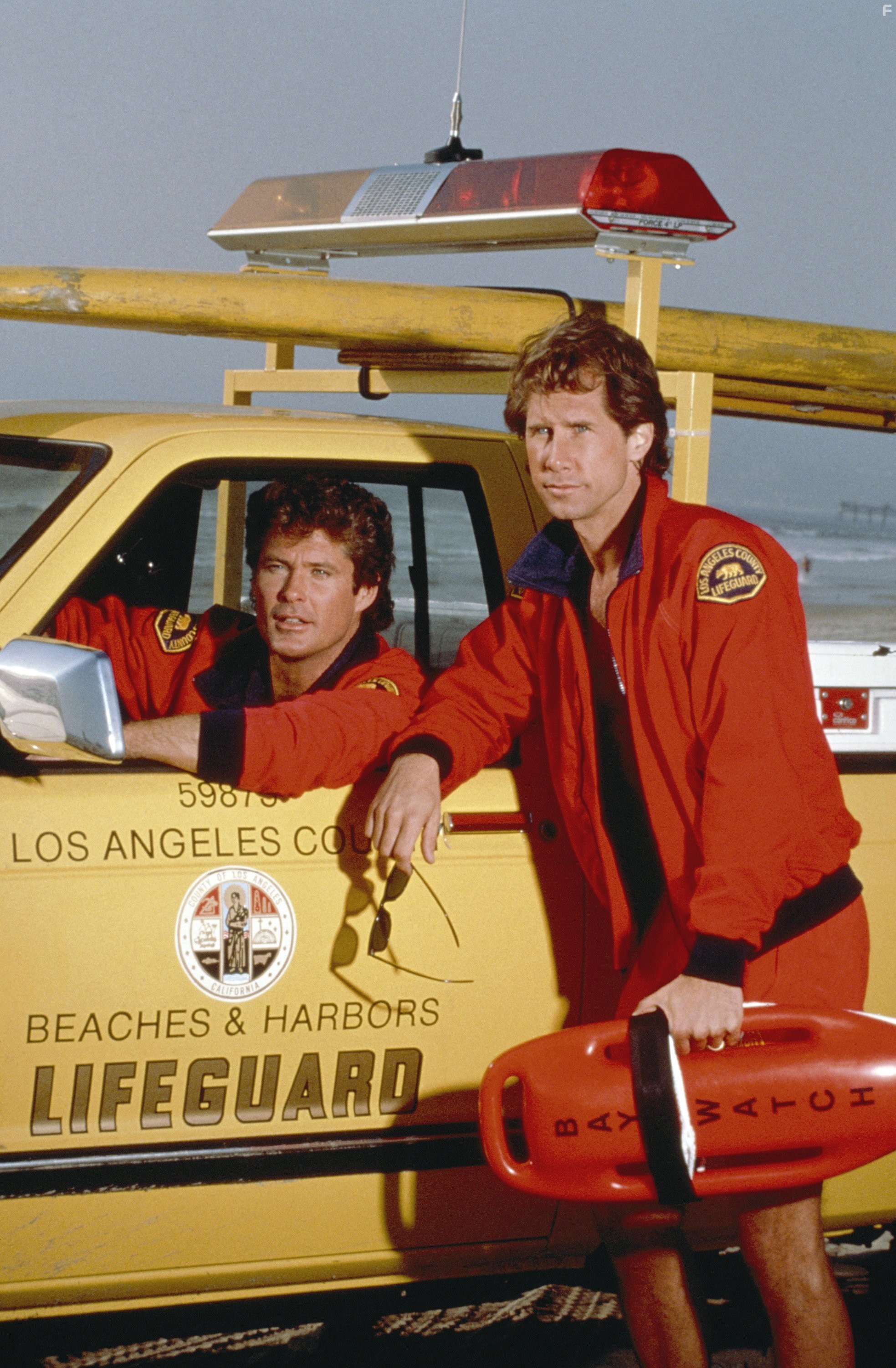 David Hasselhoff and Parker Stevenson in Спасатели Малибу (1989)