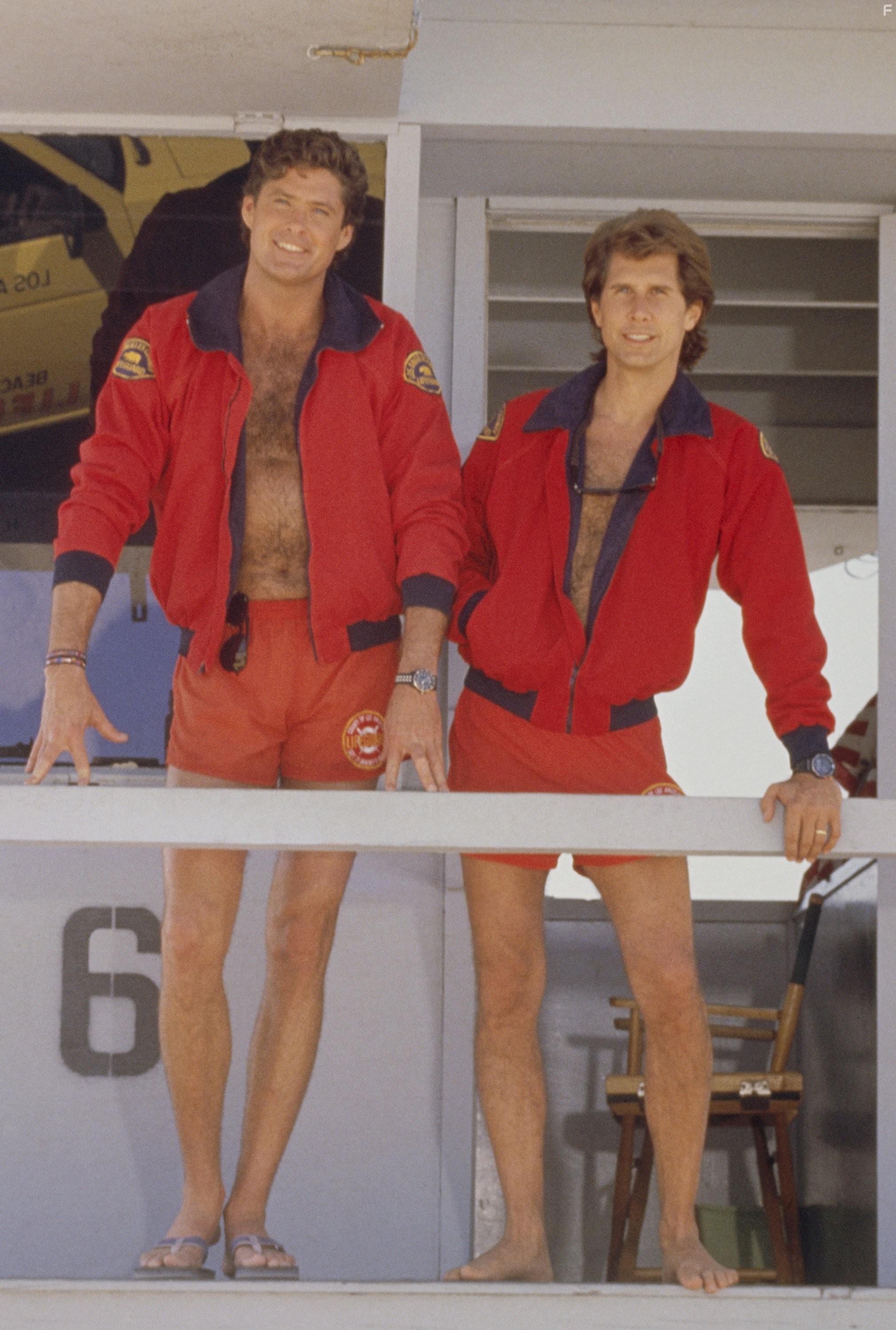 David Hasselhoff and Parker Stevenson in Спасатели Малибу (1989)