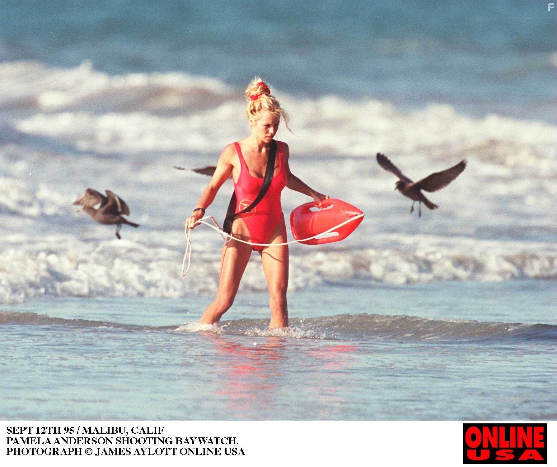 Pamela Anderson in Спасатели Малибу (1989)