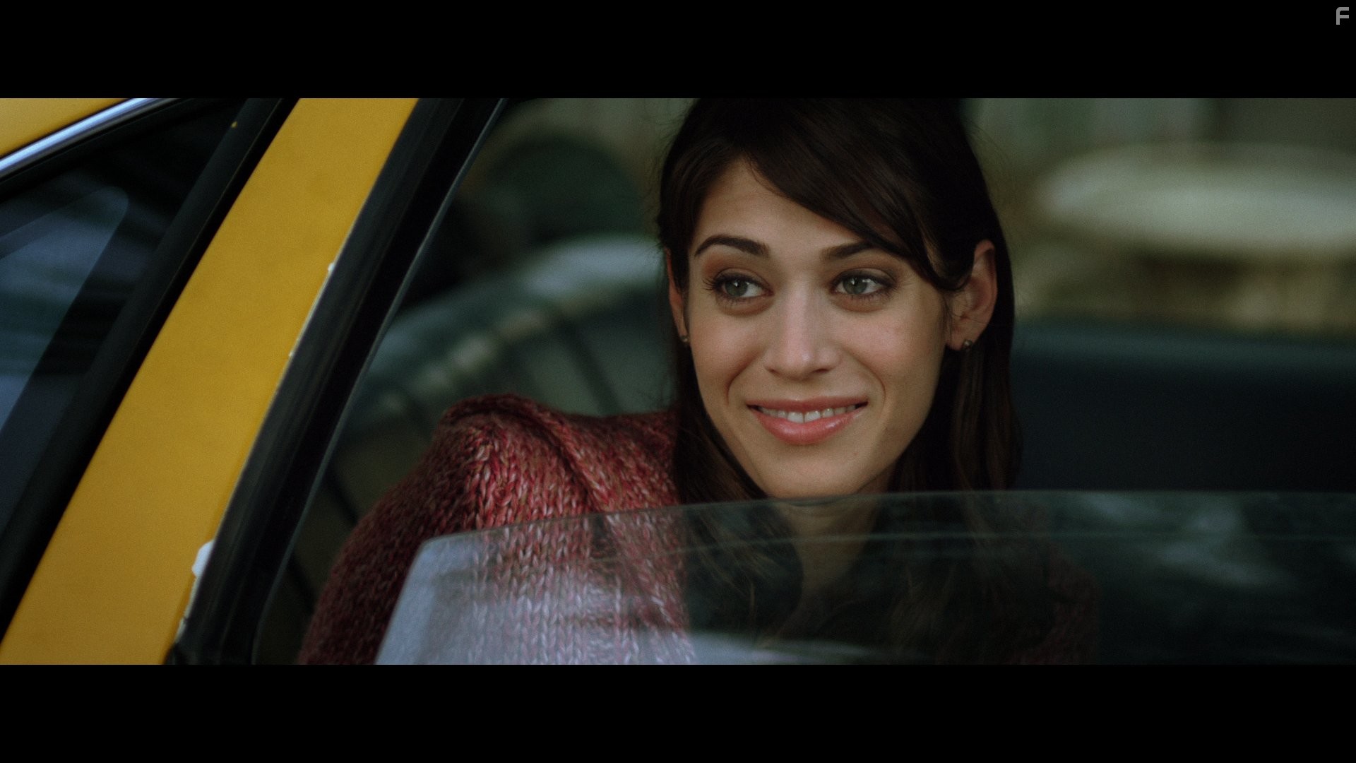 Lizzy Caplan in Фрэнки наводит шорох (2012)