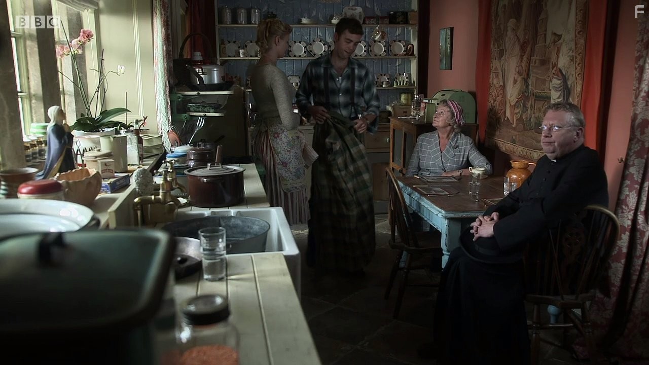 Sorcha Cusack, Mark Williams, Alex Price, and Kasia Koleczek in Отец Браун (2013)