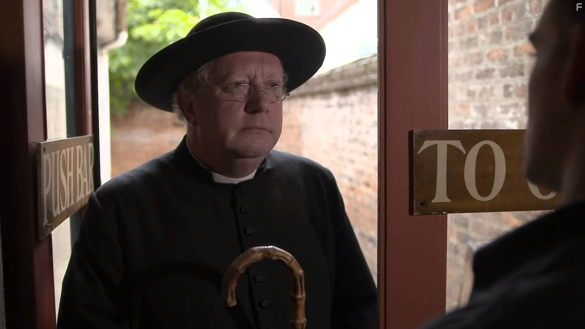 Mark Williams in Отец Браун (2013)