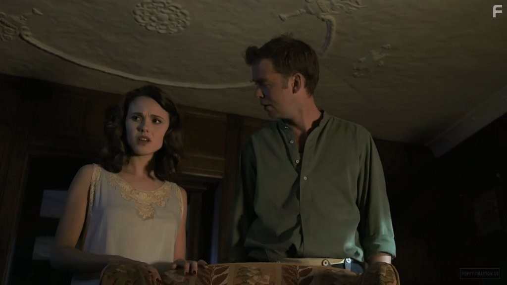 Alex Price and Poppy Drayton in Отец Браун (2013)