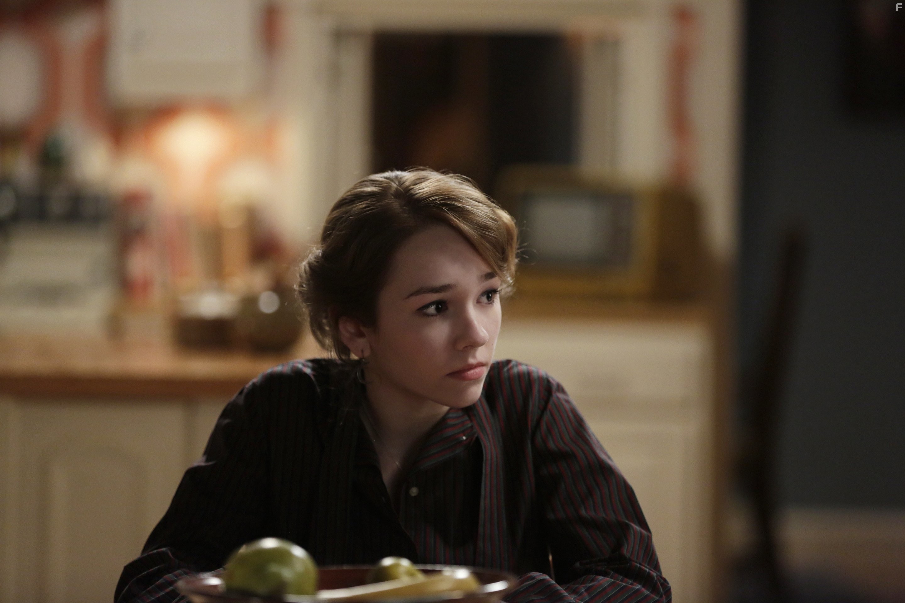 Holly Taylor in Американцы (2013)