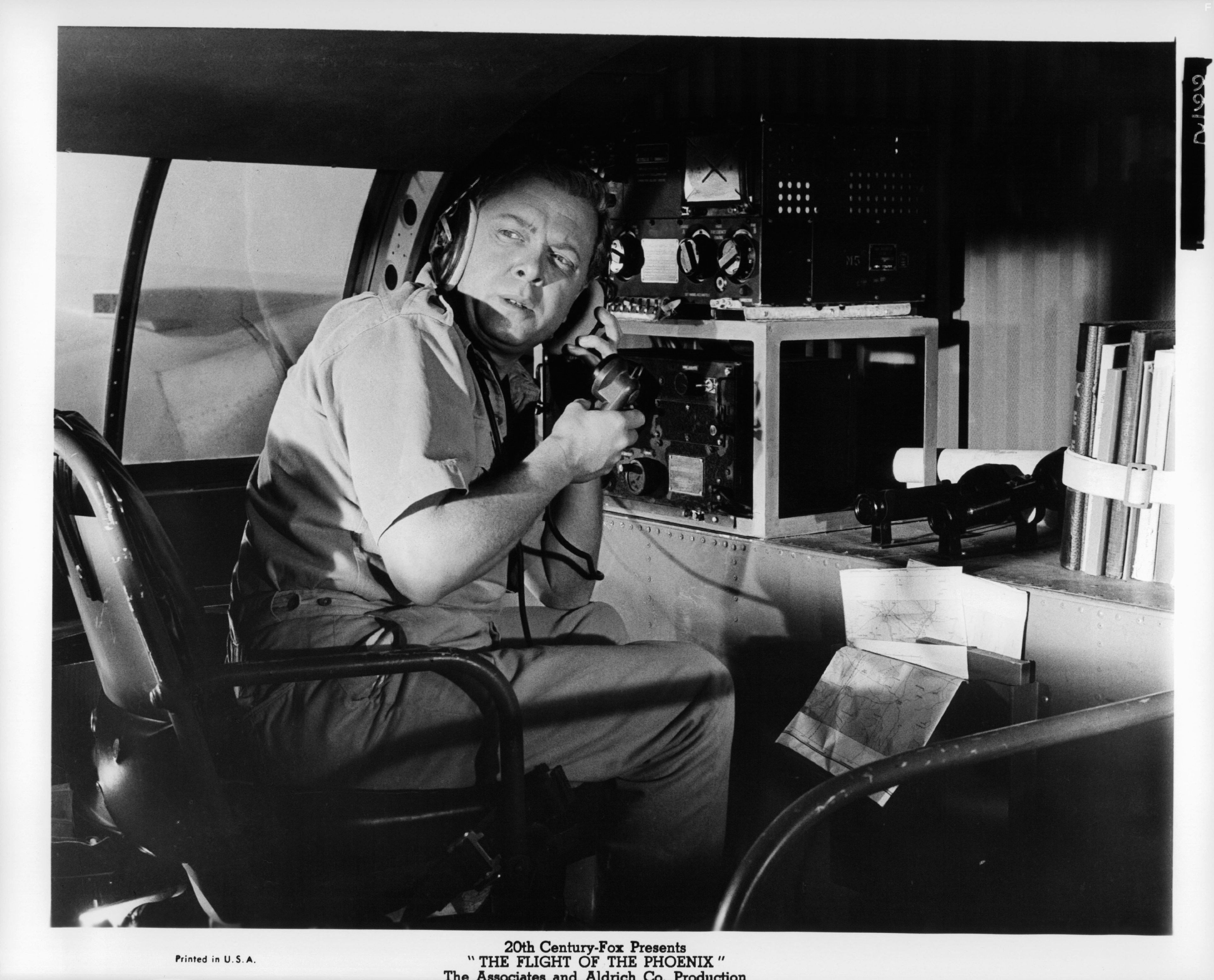 Richard Attenborough in Полет Феникса (1965)