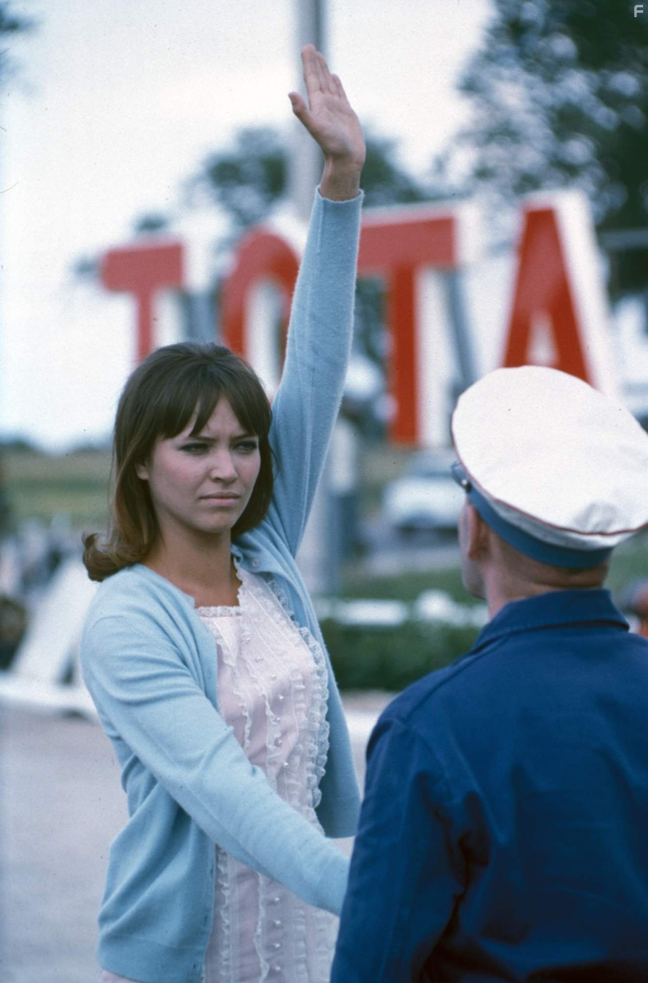 Anna Karina in Безумный Пьеро (1965)