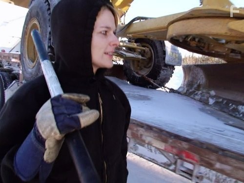 Lisa Kelly in Ледовый путь дальнобойщиков (2007)