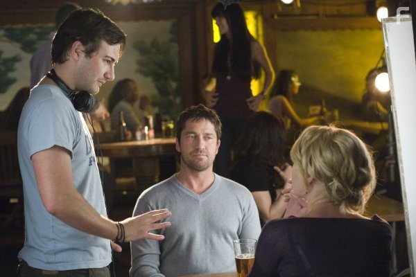 Katherine Heigl, Gerard Butler, and Robert Luketic in Голая правда (2009)