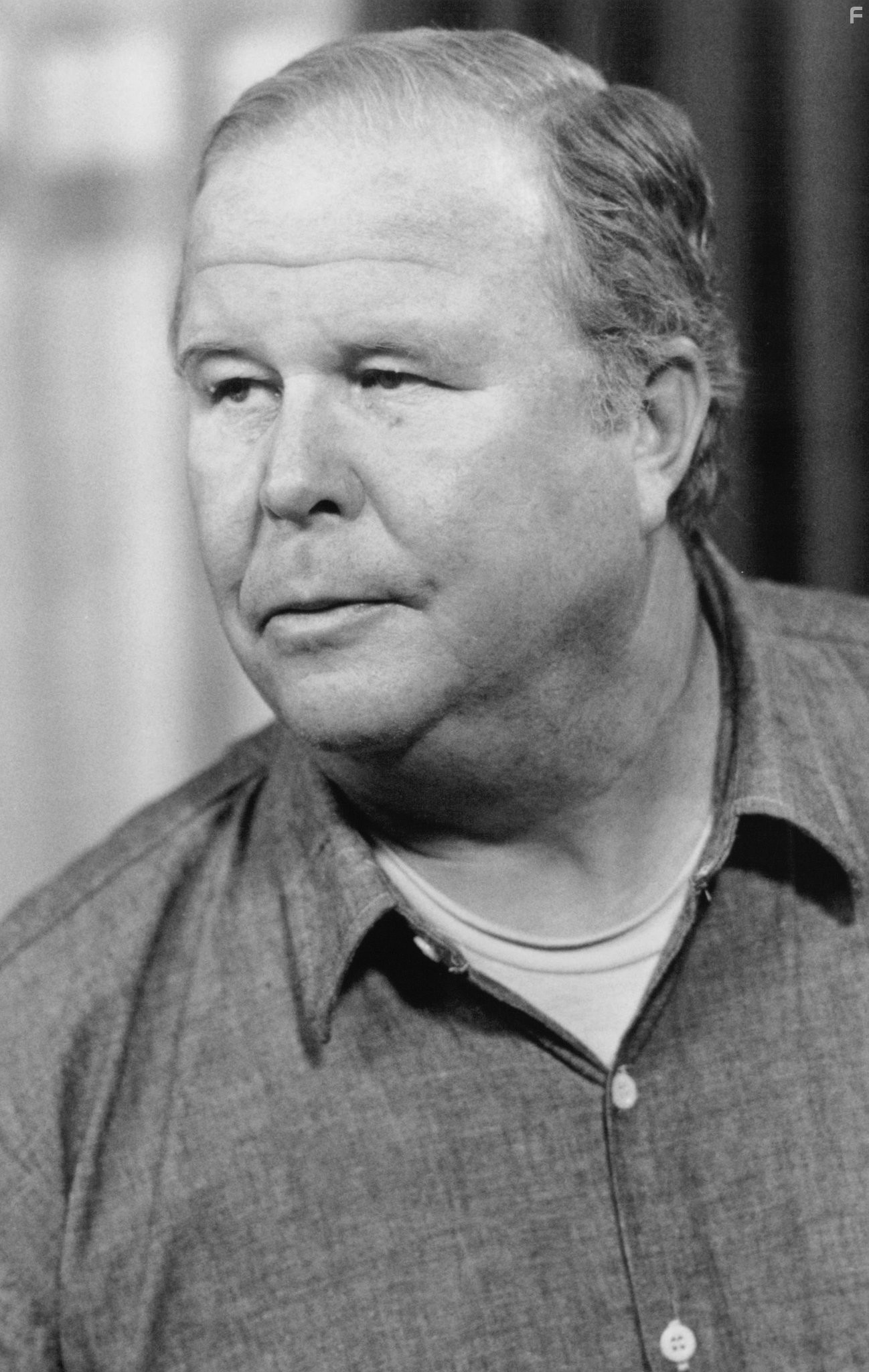 Ned Beatty in Руди (1993)