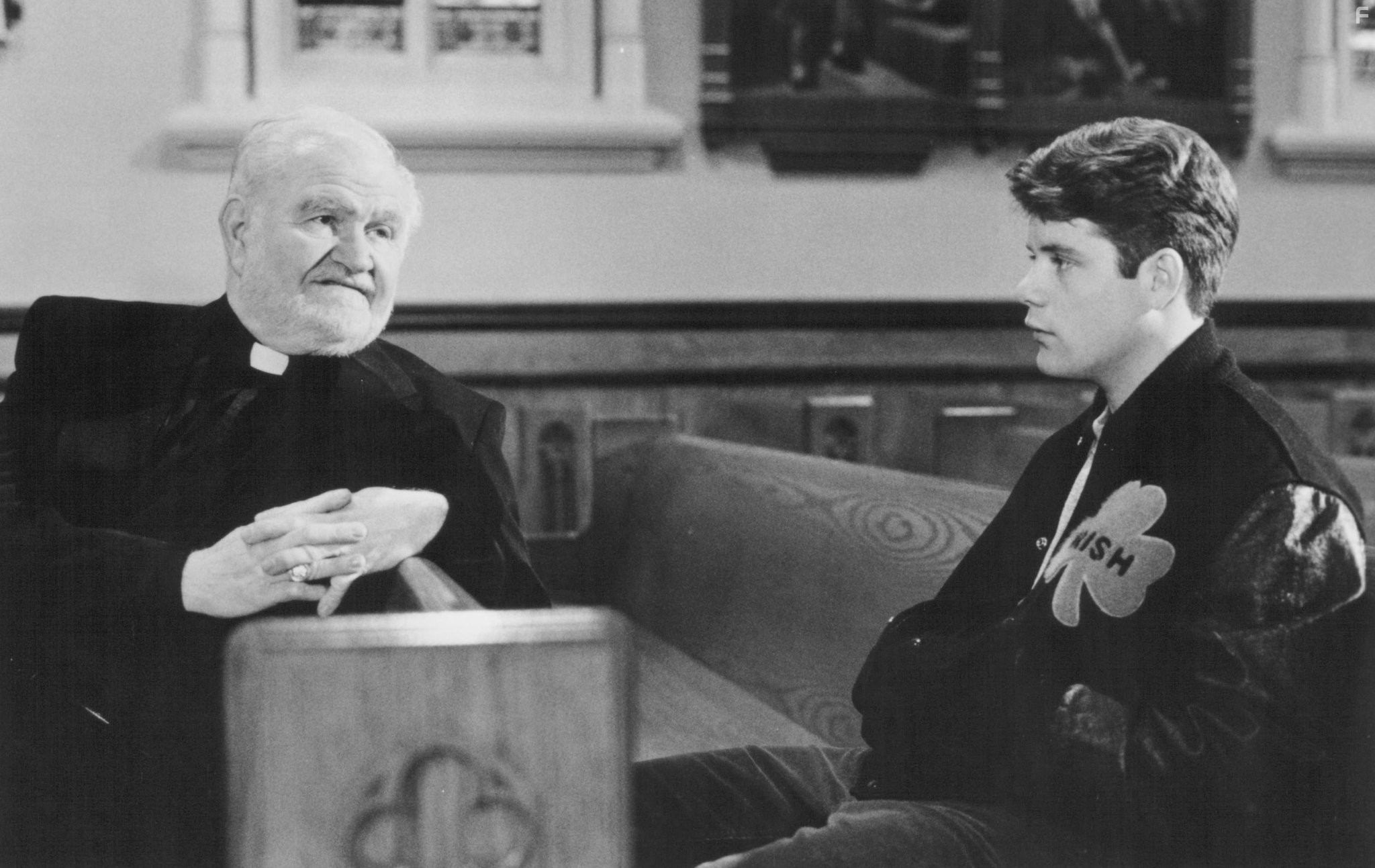 Sean Astin and Robert Prosky in Руди (1993)