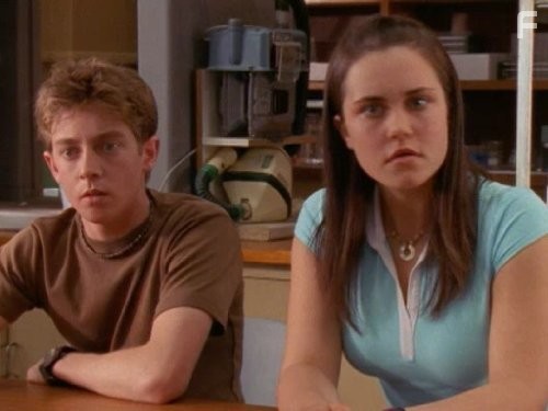 Andr? de Vanny and Emma Leonard in Wicked Science (2004)