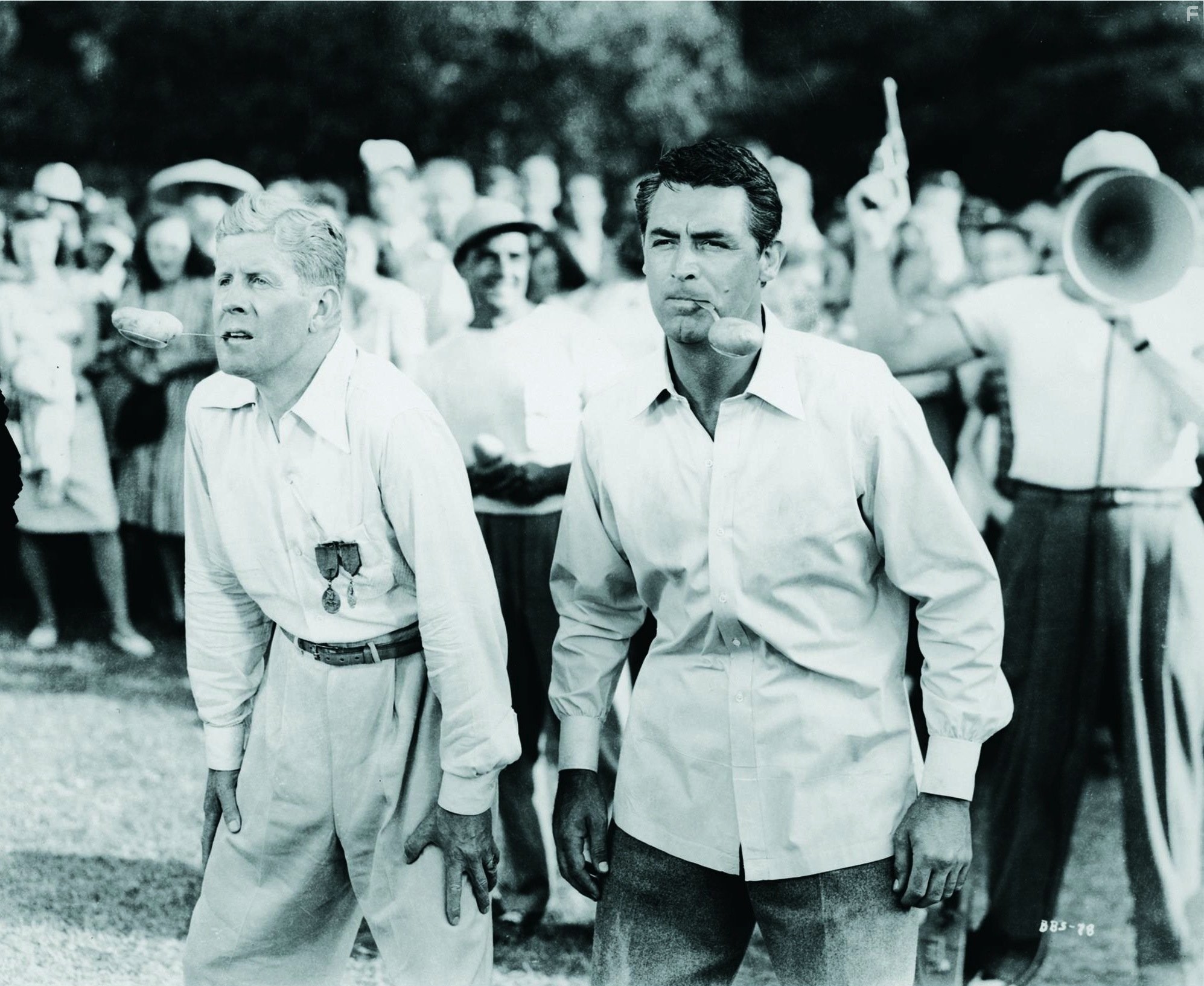 Cary Grant and Rudy Vallee in Холостяк и девчонка (1947)