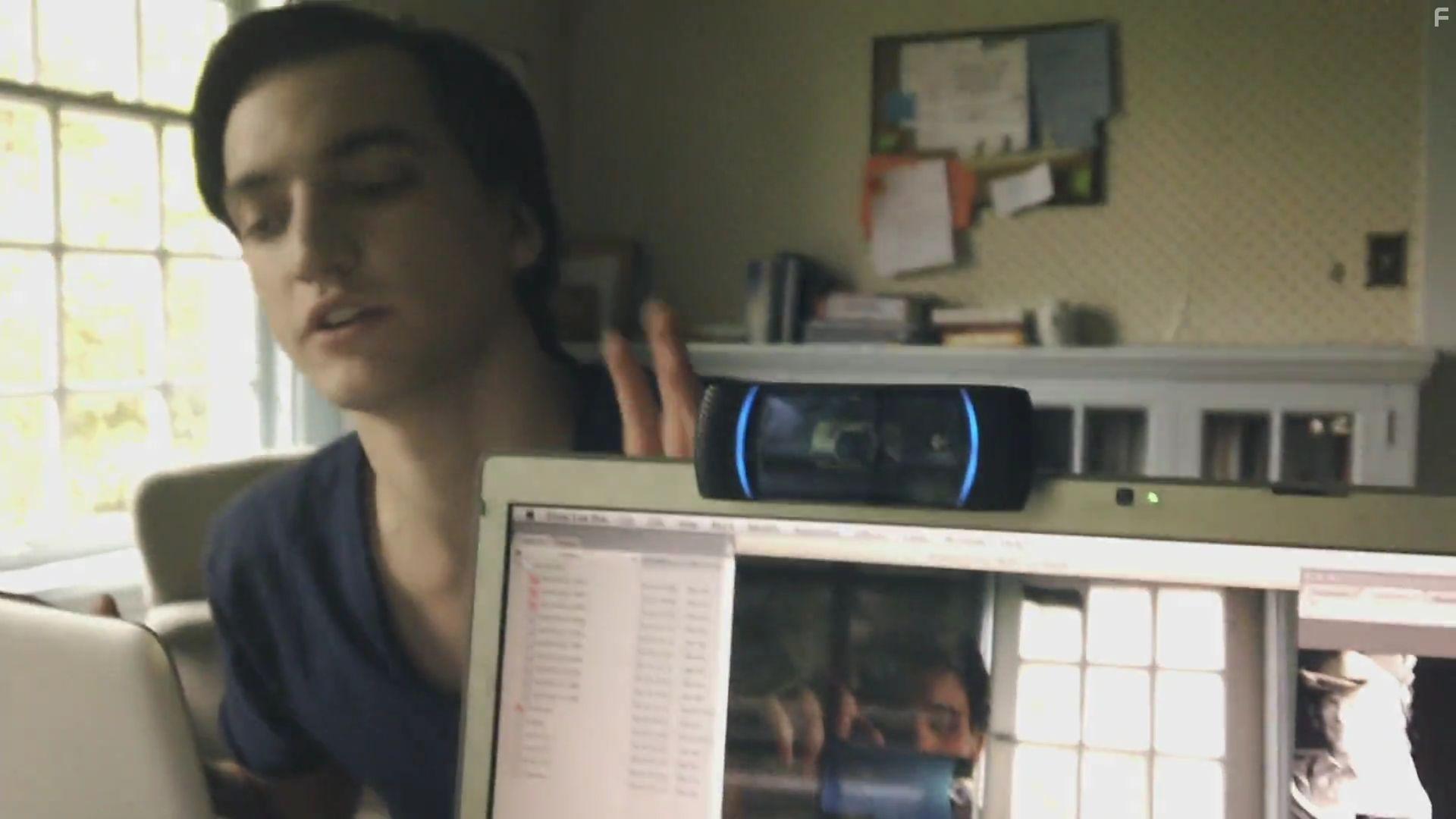 Grave Encounters 2 (2012)