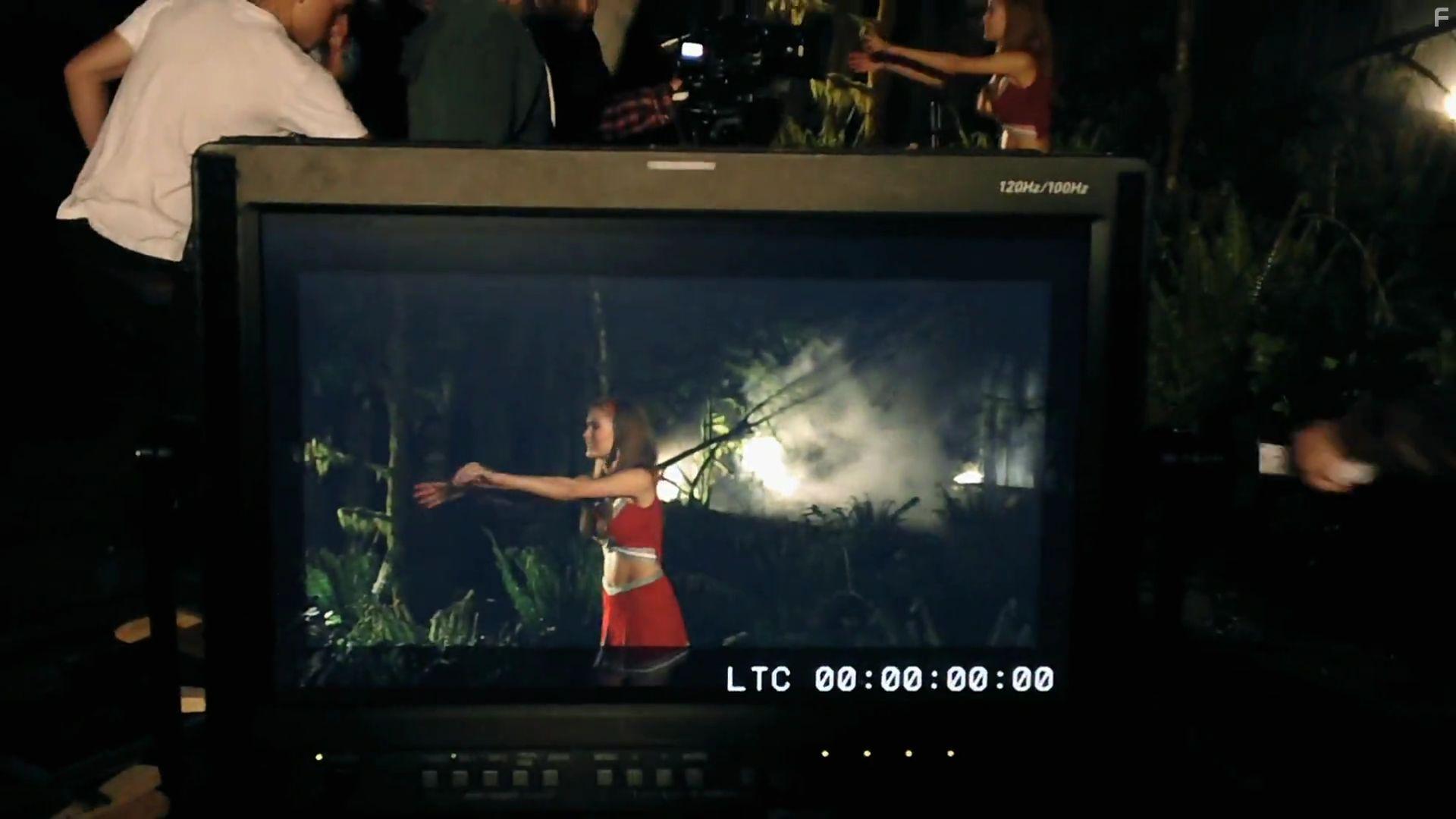 Grave Encounters 2 (2012)