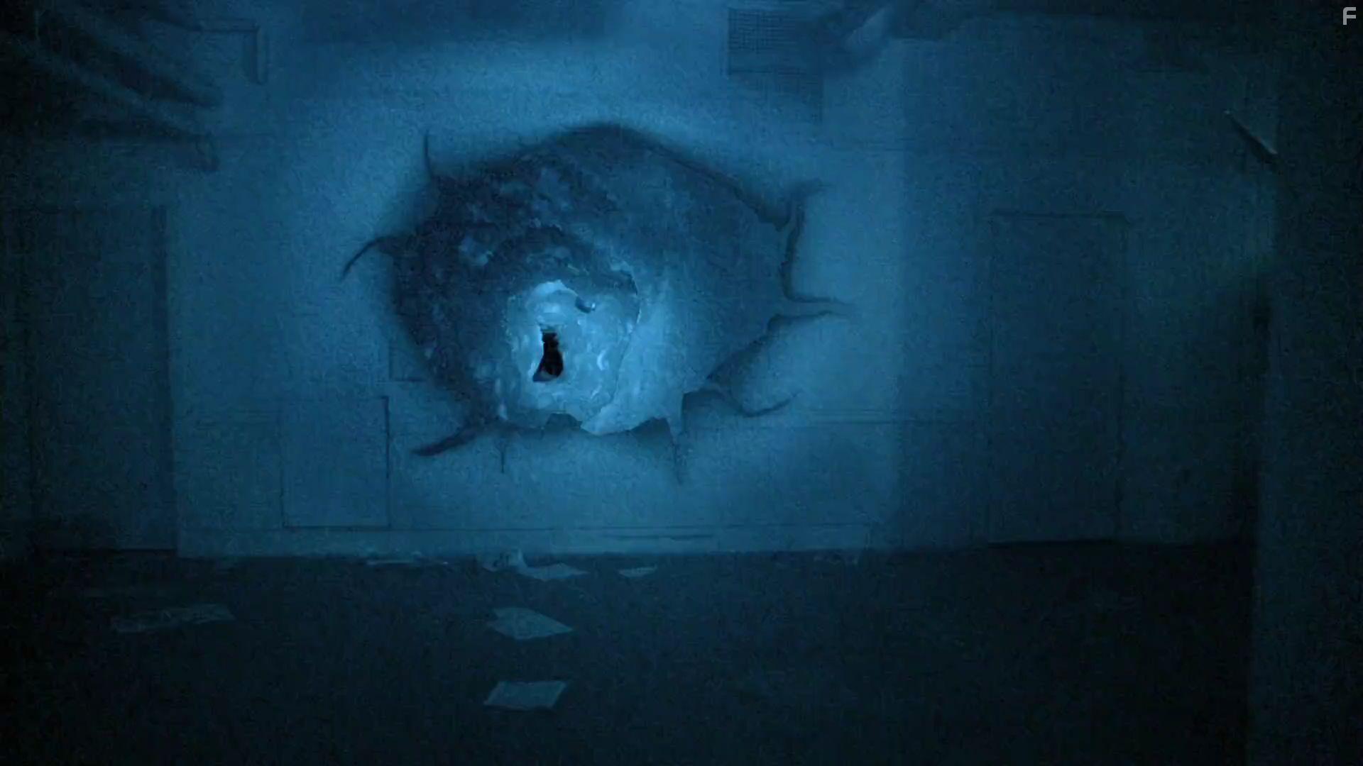 Grave Encounters 2 (2012)